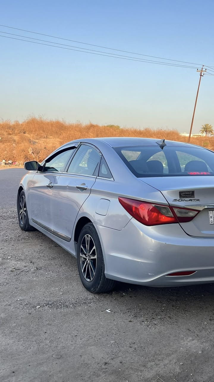 كل عام وأنتم بألف خير احبتي❤️
سوناتا ٢٠١٢ وارد امريكي كفاله عدا الجاملغ الايسر الامامي انشخط ورشيته مثل ما واضح بسونار بدون بارد السيآره بدون شخوط جديده لون بحري مكينه ٢٤٠٠ وكير بلاديات تخم تاير وصدر وتبرد جاهزه سعرها ب١٠٣ ماكو هيج سعر بهيج نضافه. مكاني دجيل
***********
