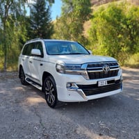 لاندكروز GXR • ٢٠١٦ • بلا مشاكل