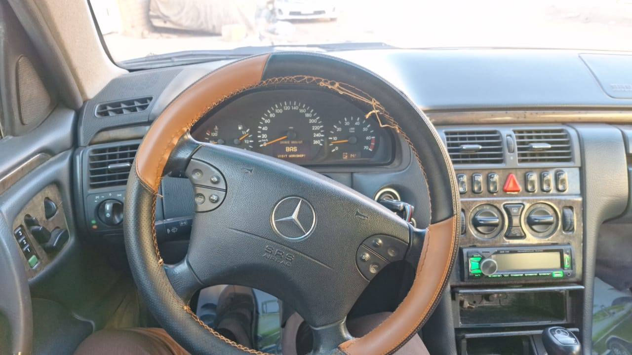 السلام عليكم للبيع والمراوس حسب القناعه
مارسدس e320 ( ام عيون ) موديل 2000 فئة افنكارد وارد يابان مصبوغة عام فول مواصفات كشنات كهرباء خزن مري كهرباء ستيرن كهرباء اشاير بالمري ومري قلاب وبرده خلفية كهرباء تجاوي خلفية قلاب زراك لايت بس ما يشتغل فتحة سقف مشط ستيرن جديد كير وحرك مكفول ماشية 265 الف رقم بابل انكليزي السيارة باسمي هزة جديدة سنوية جديدة امداور ثاني يوم سعرها 122 ورقة وبي مجال مكان السيارة كربلاء قضاء الهندية ( طويريج ) للاستفسار خاص او الاتصال عالرقم *********** كربلاء, العراق
