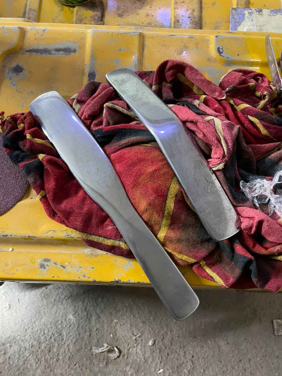 مرخص الادمن سلام عليكم غراض سمكرة للبيع ابيع كلة كامل لحد يكلي اريد هاي وهاي لمحل كلة ينباع كلشي بلمحل الك مكور وغراض بي هواي استفسار وسعر اتصل على رقم *********** او مراسلة الصفحه مكاني لبصرة
