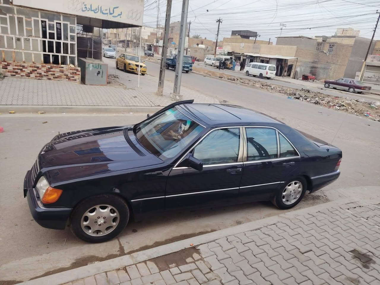 السلام عليكم مرسدس شبح مديل ١٩٩٤ سياره مكفوله من ضربه صبغ عام جماليه السياره مغلفه فيبي ان مكينه بلاد سياره اخت الجديده فول السياره فتحه كشنات كهربائي تدفئه تبريد مكينه وكيه كفاله رقم بغداد دولي بسمي توحيل مباشر سعر ٨٣ وبيهه مجال وترهم مروس رقم الهاتف *********** مكاني بغداد الحسينية مال رشديه
