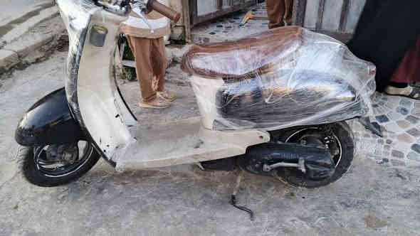 ماطور عبد الحليم محرك ما مفتوح شرط ماطور يمشي 60 اي عيب ما ابي كركوك السعر 225. ***********
