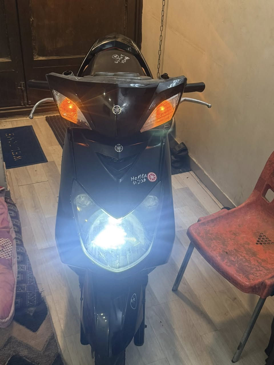 للبيع دراجه سكنس فحل مال رمبه  كفرات اصليه بلاديه مختمه ختم واحد ماشيه ٣٦الف حقيقي كفراته اصليه  محرك بلادي برغي مملعوب بيه كهربائيات كلها شغاله وراقها كامله أوي نقص مابيها السعر (٧٥٠》الف العنوان بغداد الكرخ الاتصال على الرقم ***********
