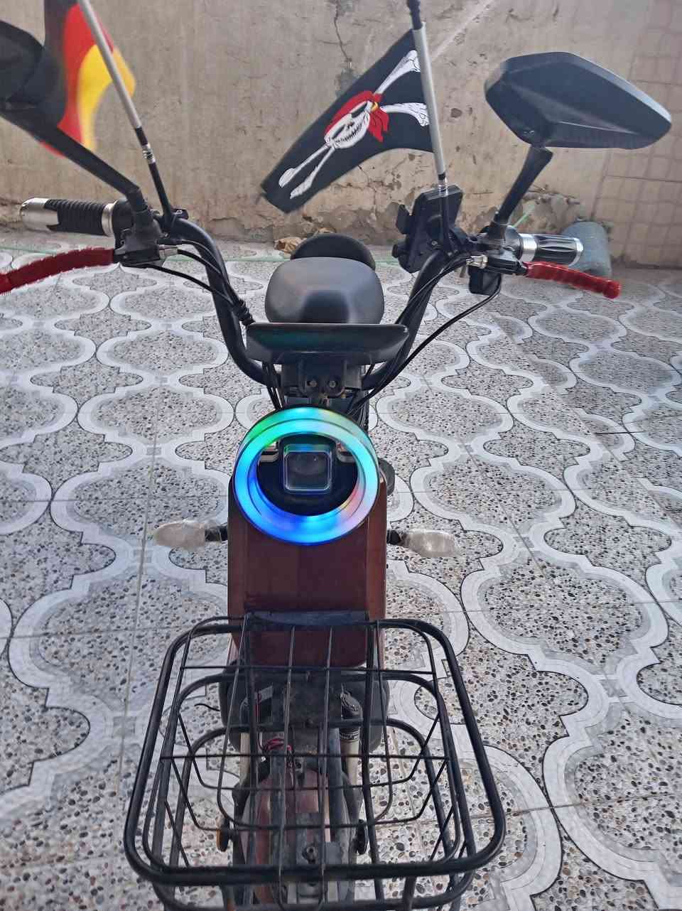 السلام عليكم ماطور شحن للبيع جديد ماطلع بي صار اسبوع اشتريته بطاريات اربعه جديده ثلاث نمر تبديل السرعة يمشي 60 لايتات امامي خلفي اشارات يمنه يسره دبل اشاره يك لايت هورن نشرات مقعد امامي خلفي طبي مرايات يمنى يسره مثبت سرعة السعر 350وبي مجال بسيط مكاني صلاح الدين تكريت الزهور للاستفسار واتساب ***********
