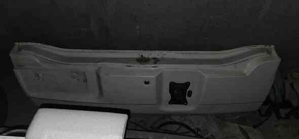 سلاو هاورييان ئةمة دةرگاي مونيكاي قةتةرية قايدةي سبيرةكةشي لةگةلة مشتةرين جةرةسكةن ***********
