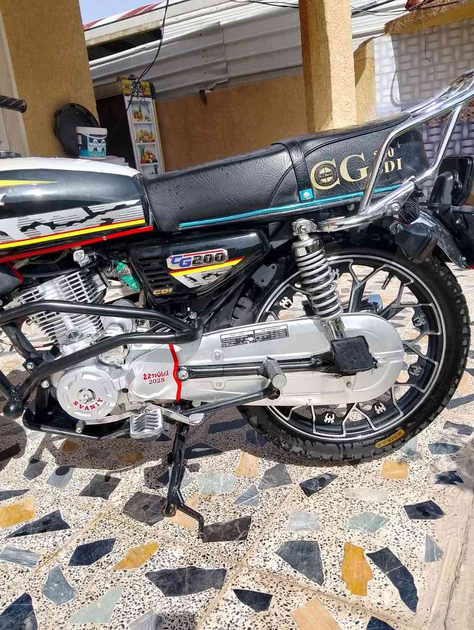 سلام عليكم دراجه للبيع موديل ٢٠٢٥ وراق كمله محرك ٢٠٠cمكان بغداد قرب بسمايه سعر ٨٠٠ بيه مجال وتساب ***********
