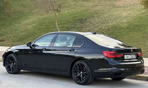 BMW 740iL ...2018 ... Xdrive Carbon core

مكان سيارة سليمانية

سعر مطلوب  ٢٨٩   ورقة و مجال 

للبيع فقط

***********
***************
موديل ٢٠١٨

ماشي 108 الف

حجم ٧٤٠ ارغب 

٦ سلندر توين توربو

********************* 
وارد امريكي  كلين تايتل كفالة عامة من صبغ  

فقط بي مكانين صغير pdr

بدون حادث 
بدون ضربة 
بدون غرقان
ضمان انتربول 
*************************
مواصفات سيارة

Xdrive  
Carbon core 
كيج ديجيتال
سلايد
صندوق شفط
باب شفط
بردة خلفية
داتا شو
كشن جلد
كشن تدفئة 
كشن خزن
كشن كهرباء
شاشة تحكم
eco pro
sport
comfort
دبلات هواء
كاميرا ٣٦٠
ستيرن تحكم 
ستيرن كهرباء
بعد هوايا مواصفات معروفة 

********************** 
سيارة رقم دهوك تحويل و غرامة و كالة بشرط  موجودة

سيارة  مابي نواقص الحمدالله
كل بشرط فحص يعجبك
گیر و محرك بشرط ما مفتوح
حدادية و تخم تاير جديدة

