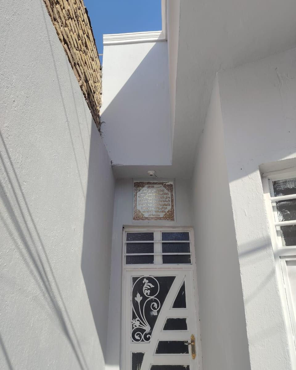 مكتب اياد اعلان عن دار للبيع او مراوس حي الوفاء  100م طابق واحد النجف الأشرف 
🧿اللهم صلِ علىٰ محمد وآل محمد 🧿 
🇮🇶تواجدكم وتفاعلكم معنا نبقى متميزين بحضوركم اترك لك بصمه تفاعل او تعليق وشاركنا رايك مكتب اياد الاسدي للعقار 

التفاصيل:عندك عقار للبيع او مراوس دار قطعه ارض مرسله مكتب على رقم ☎️مكتب المساحه 100م
- الطوابق: طابق 1غرف نوم صاله استقبال مطبخ 
- 1غرف نوم صاله استقبال مطبخ صحيات 
- ⁠

- الموقع:حي الوفاء شارع 10💵السعر مناسب جداً 108مع المجال 
- 

التواصل:مكتب اياد للعقار ☎️

- مكتب : ***********/***********☎️
- العنوان: حي السلام شارع المكاتب او شارع ابو دجاج قرب شارع مستوصف 

هذا الإعلان يظهر دارًا فاخرًا للبيع، مع تصميم عصري وتصميمات أنيقة.مكتب_اياد  _للعقار  بيع شراء عقارات
اكسبلور عقارات اكسبلورexpIoreعقارتي العراق لايكات نجف دعوة بغداد  مشاهدات  لايك  دعم مكتب اياد للعقار النجف
