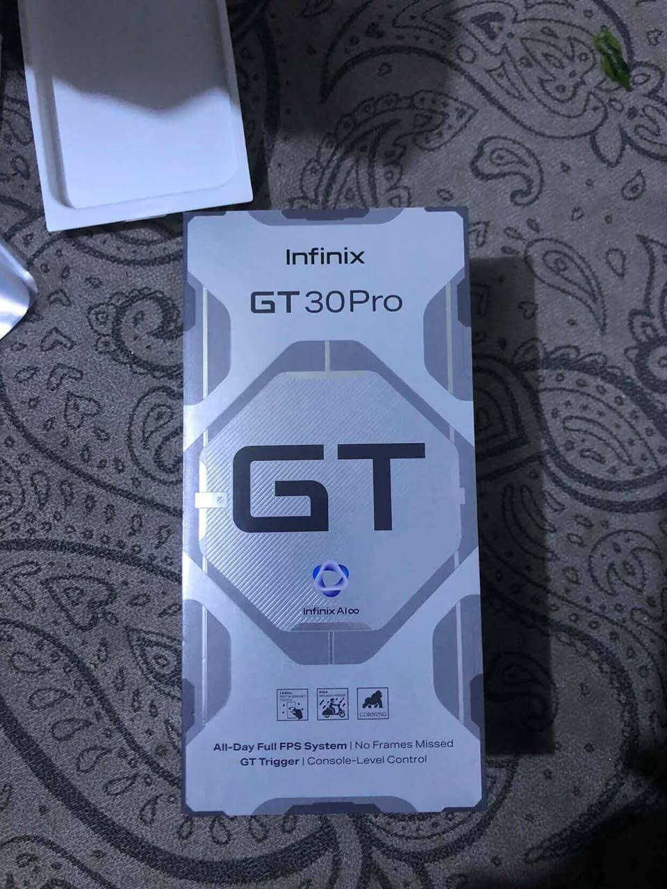 سلام عليكم متاح gt 30pro
ذاكرة 256
كامل ملحقات سماعة شاحنة مروحة جهاز مخصص للالعاب 
السعر 370الف
***********. مكان بغداد بلديات
