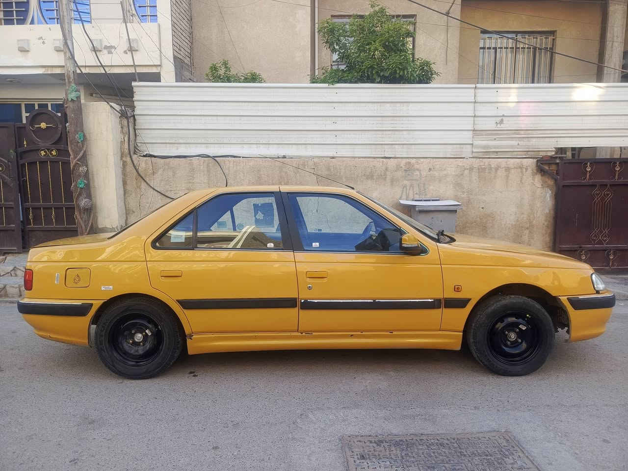 السلام عليكم من رخصه الادمن بيجو بارص 2015 للبيع او مراوس بأقل
كير مكينه مكفول تايرات صدر تبريد تمام بيها نقص حك ورقه اوكع من سعرها  بيها بس بنيد مبدل نفس اللون وخشم جاملغ اربع اصابع بارد رقم بغداد انكليزي جديد ابيع تحويل عقد مروري وتحويل  مصفره هيئه وغرامات سعرها  مكانها بغداد الدوره السعر 44 مجال بسيط للاستفسار اكثر الاتصال خط أو واتساب ***********
