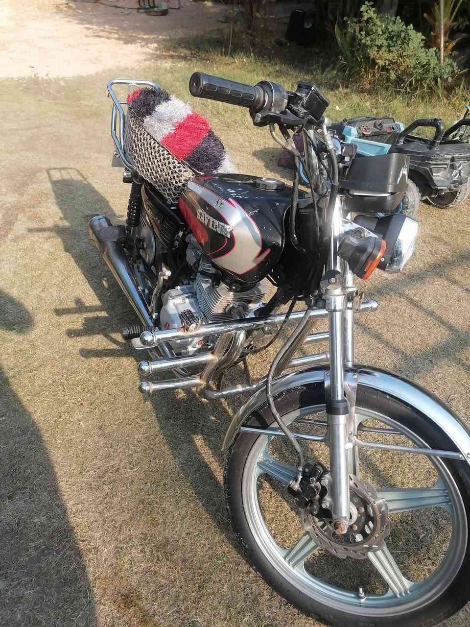 سلام عليكم شباب دراجه سيفان موديل ٢٠٢١اوراق كامله ما نقصه برغي مكان الدراجه بابل المحاويل *********** السعر ٤٢٥وبيه مجال
