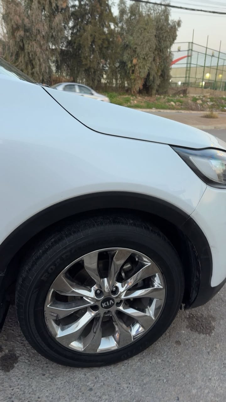 السلام عليكم
🛑للبيع كيا سورنتو 2018 وارد امريكي 

محرك 2400 gdi 

حادث جاملغ امامي + بوند بدون دواخل او ايرباك بشرط 

سعر 165 وبيها مجال 

كابون بانزين

📍موصل / الزهور 

***********
