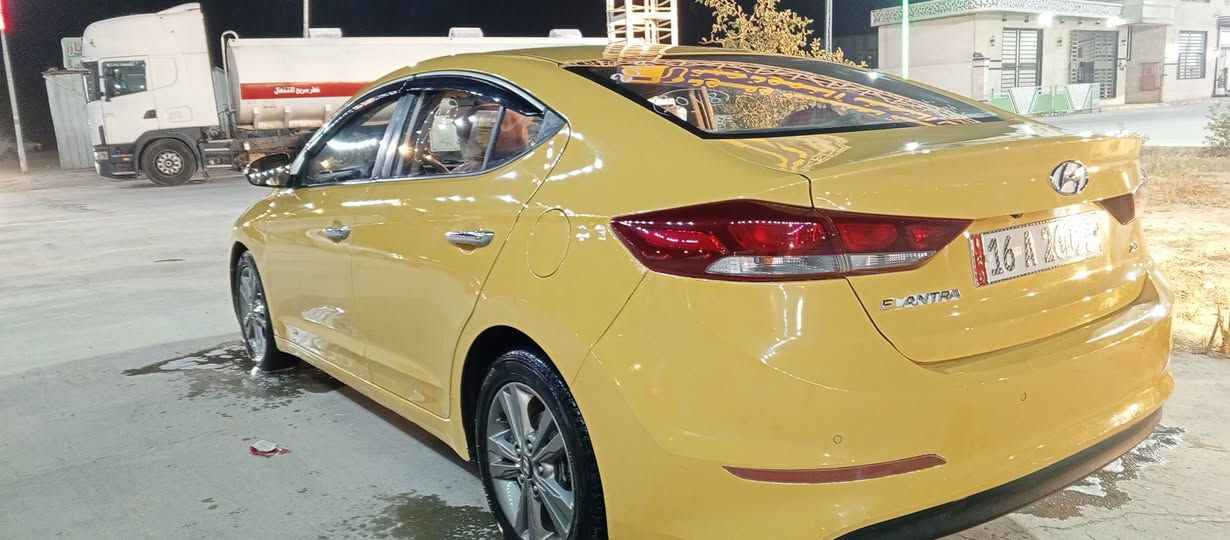 للبيع النترا 18 خليجي بيهه جاملغ بارد  ومرخين براغيه مامبدل  اصل بيضه محرك 2000   شاشه ، تحكم ، تبريد خلفي ، دواخل بيجي ، مانع انزلاق، ويل كب كروم حجم 16 رقم قادسيه دولي بسمي  للاتصال ***********
