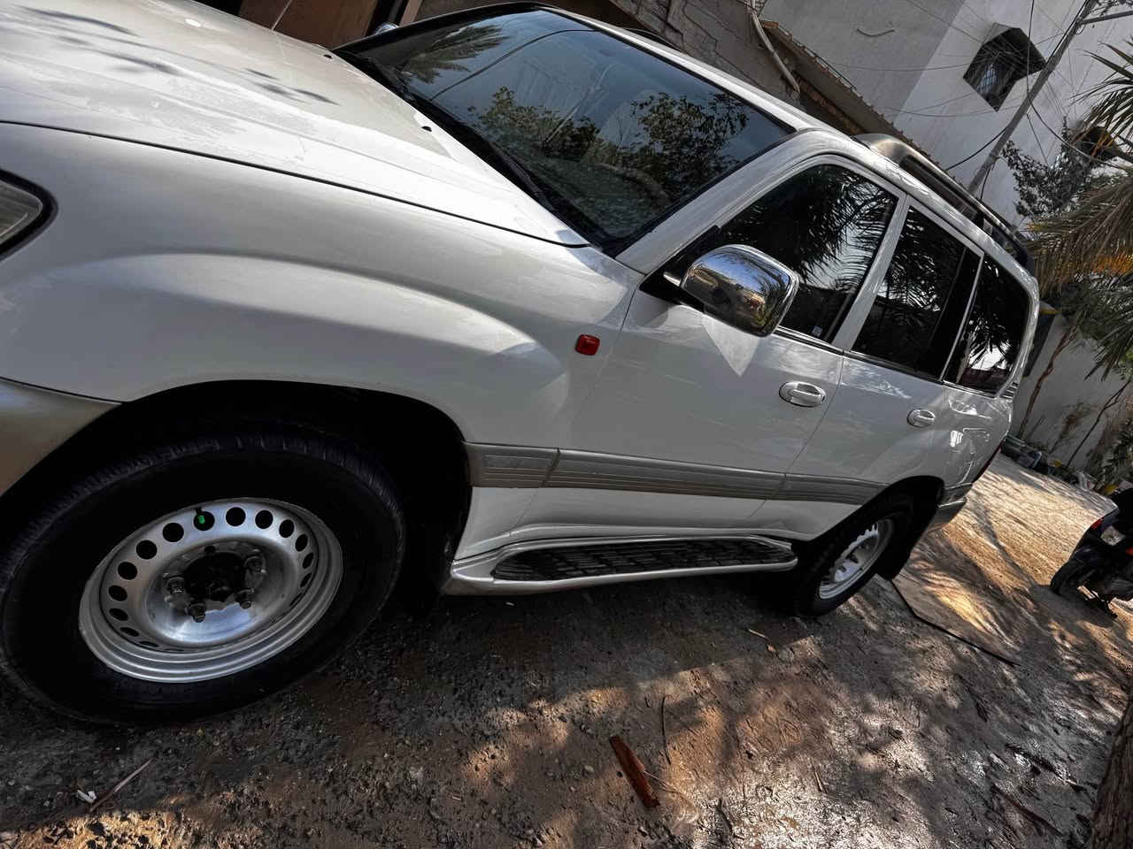 مونيكة 2001 محدثة 2007 تحديث جديد بيهة جفية صفحة قبل التحديث ومعديلنهة ع البارد 
كير ومحرك كفاله العنوان البصرة السعر 155 بيهة مجال *********** Singapore
