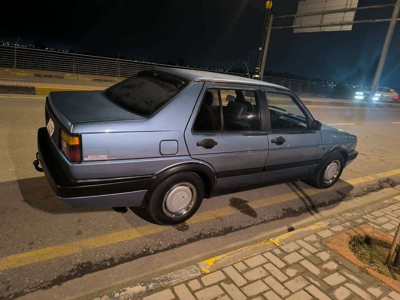 السلام عليكم 
برازيلي جيتا 
موديل 1989
صاحبها موصل السنويه تحويل داخل الموصل
سيارة رقم وهزه جديده
السيارة حيل نظيفي 
نفس الصوره
السعر 38
***********
السيارة داخل الموصل حي الرفاعي قرب مول تودي
