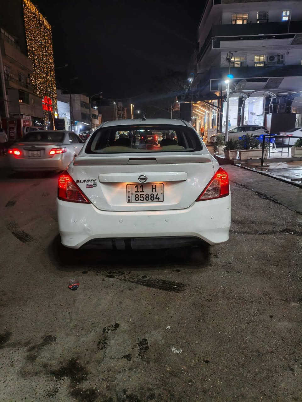 السلام عليكم نيسان سني هندي أم بليته الزركه موديل ٢٠١٨ماشيه ٧٩ ألف بيها بارد جاملغ جهة اليسار شويه وبيها بارد بل صندوك شويه بدون صبغ سيارة تخم تايره جديد سبير جديد  صدر ١٠٠/٧٠ سياره مال شغل رقم بغداد الجديد سعرها 105 وبيها مجال رقم *********** مكاني بغداد
