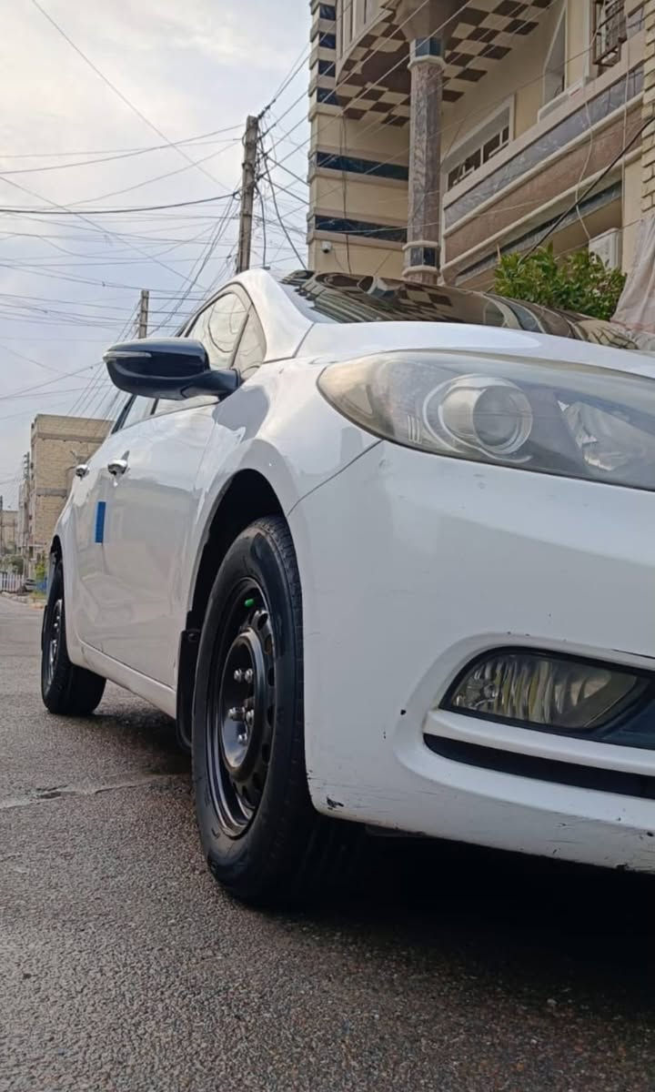 السلام عليكم كيا سيراتو للبيع ٢٠١٤ خليجي مكينه ١٦٠٠ دوش رقم بغداد  
السعر ١١٢


**إذا كنت صاحب هذا الإعلان وتريد حذفه لأي سبب، رجاءا أرسل رسالة إلى الدعم الفني**