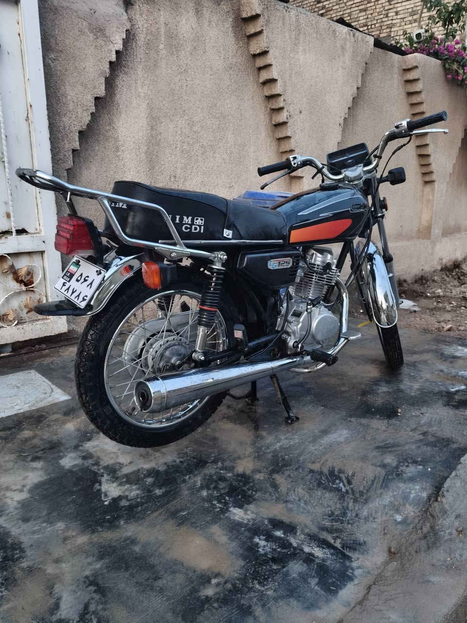 مراوس ويا ماكس او بيع
نامه 25 اوراق سكنر كلشي مامفتوح بيها مكاني
بابا شارع 80 سعر 650 
***********
