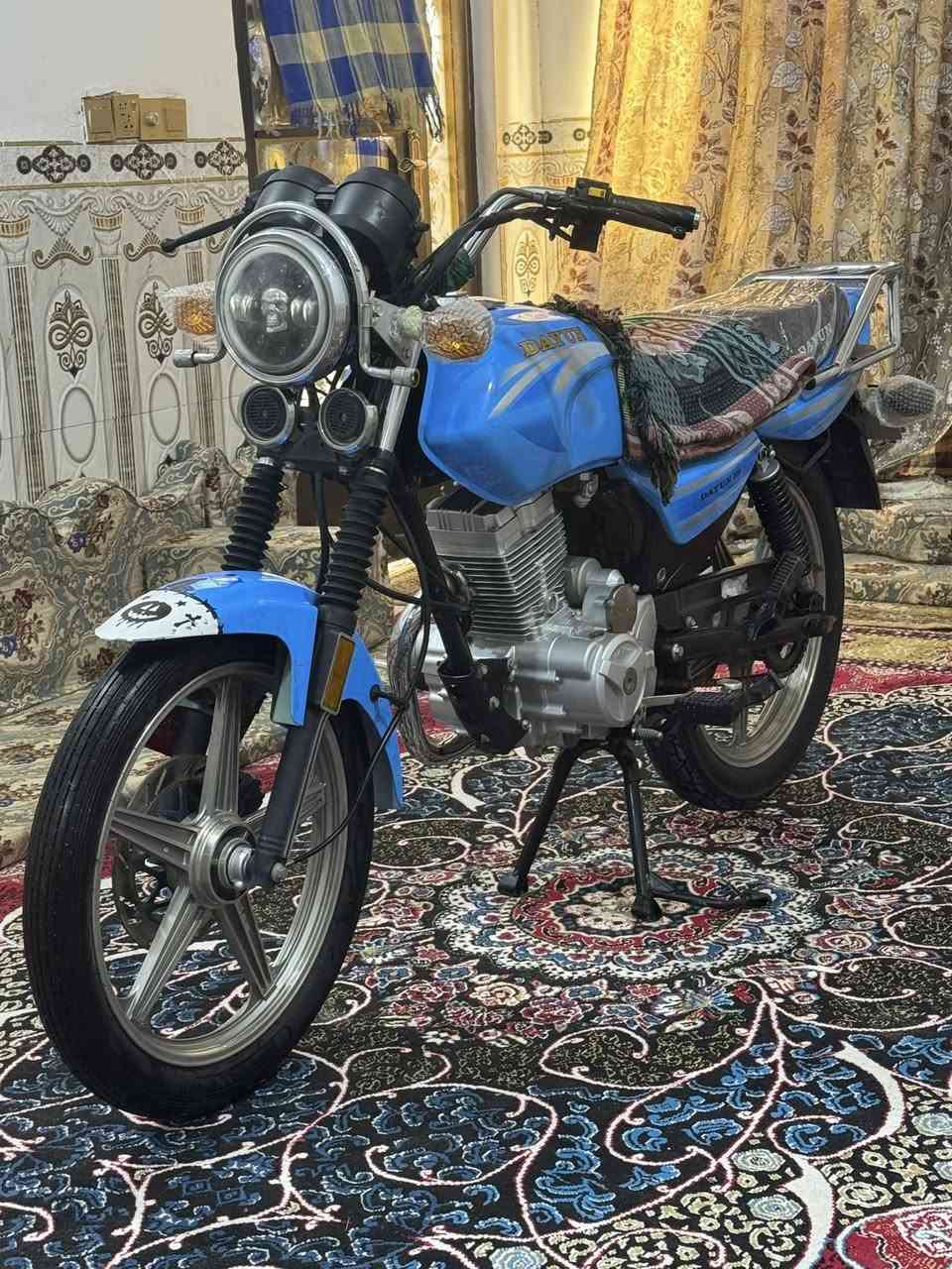 دايوان عضم موديل 2024 طالعه بل 2025 اوراق اصولي لون بلادي وكيل البغدادي وصل بسمي مباشر كبل احولك يم الوكيل كهربائيات كلها شغاله سلف هندر دبل اشاره بلادي لايت زنون عالي ناصي بك لايت بريكات أمامي خلفي كلهن شغالات والدراجه نضيفه ونضافته كدامكم بلصور رايدها 1875 وبيها مجال بسيط للشراي مكاني كربلاء اليريده يتصل ويدلل بخدمته 
***********
