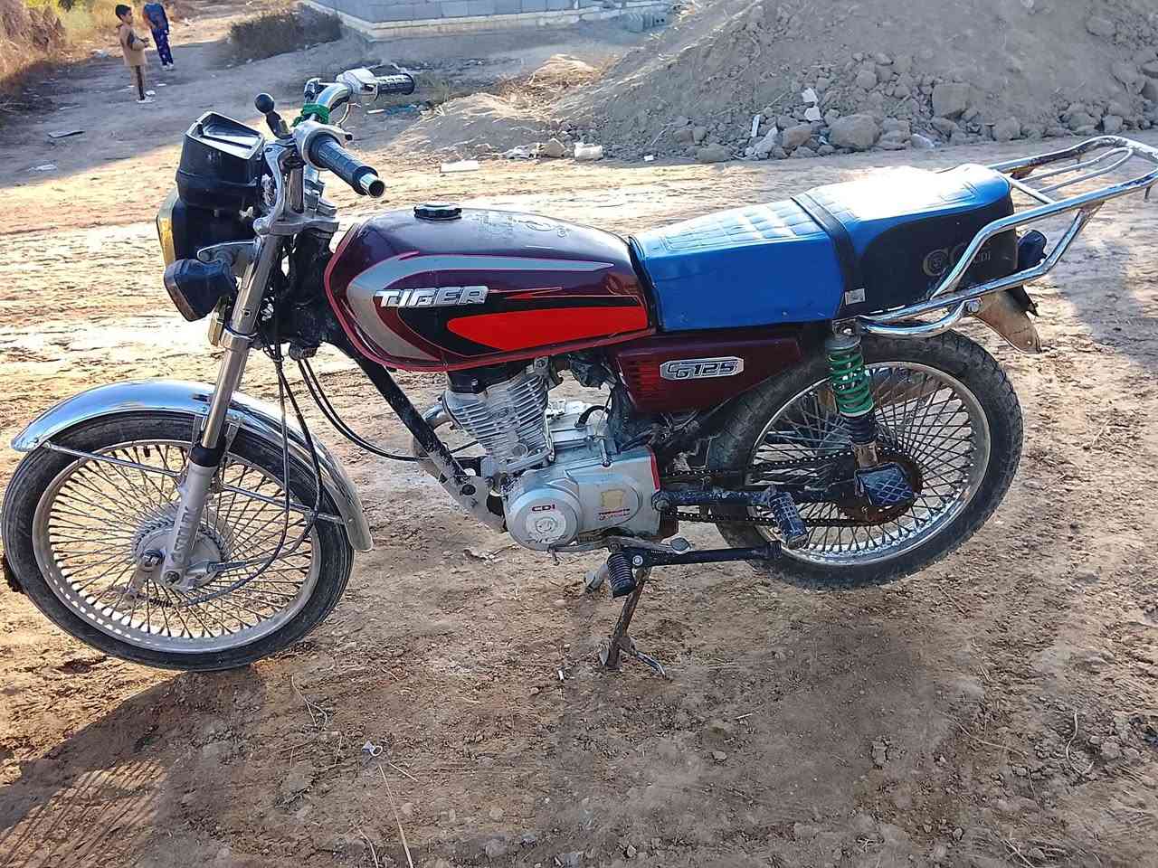 تايكر 20
مكاني بابل سده الهنديه 
عايز ترتيب بصيط 
سعر 450وبيه مجال
***********
