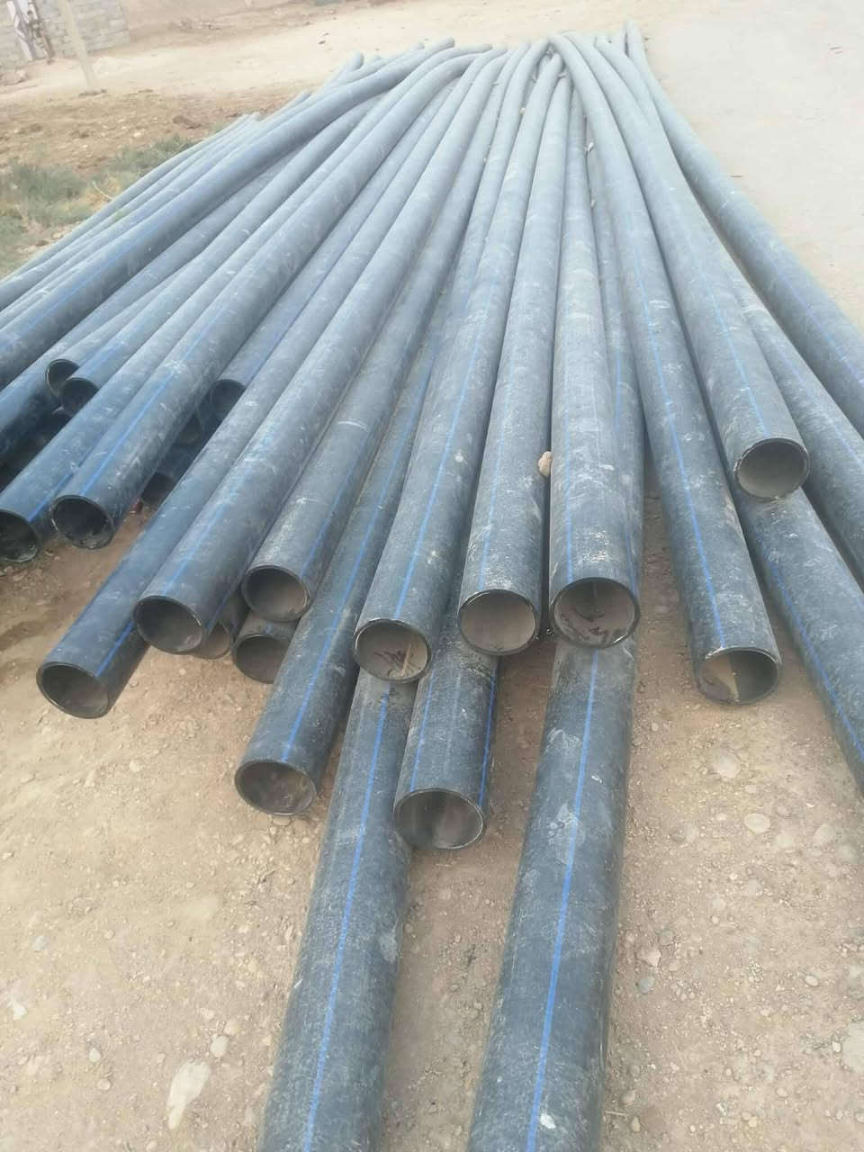 للبيع بوري  لنوع: بولي إيثيلين
السماكة: حوالي 8.3 ملم
سته انج 
العدد 70
للتواصل ***********
