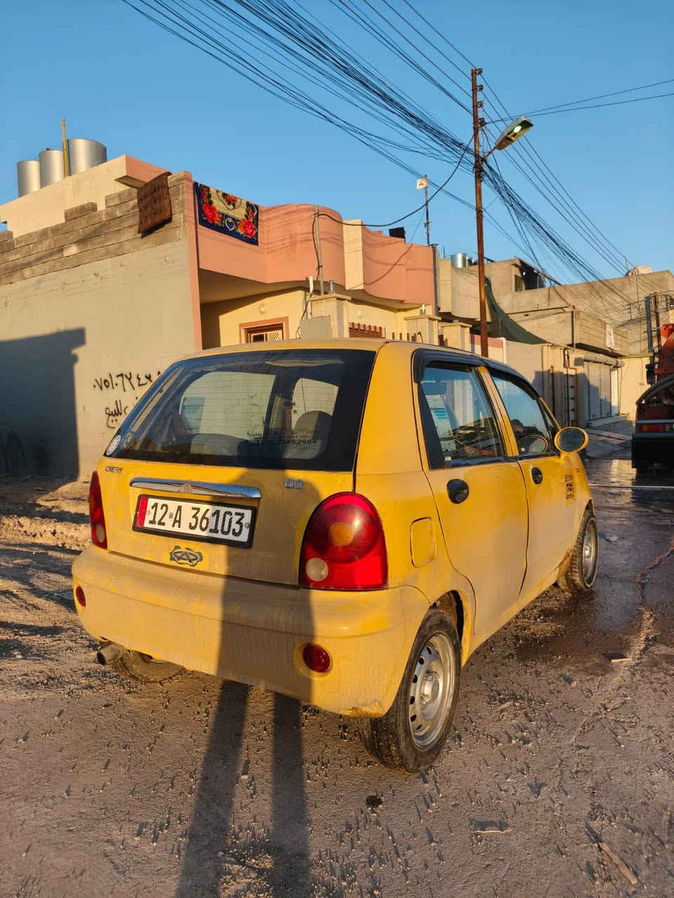 السلام عليكم للبيع كيو كيو2012رقم نينوى مصطره لي2030هيه وقرمه صفر محرك معمر ويمن؟بدون صبغ السعر 32وبيه مجال الرقم ***********
