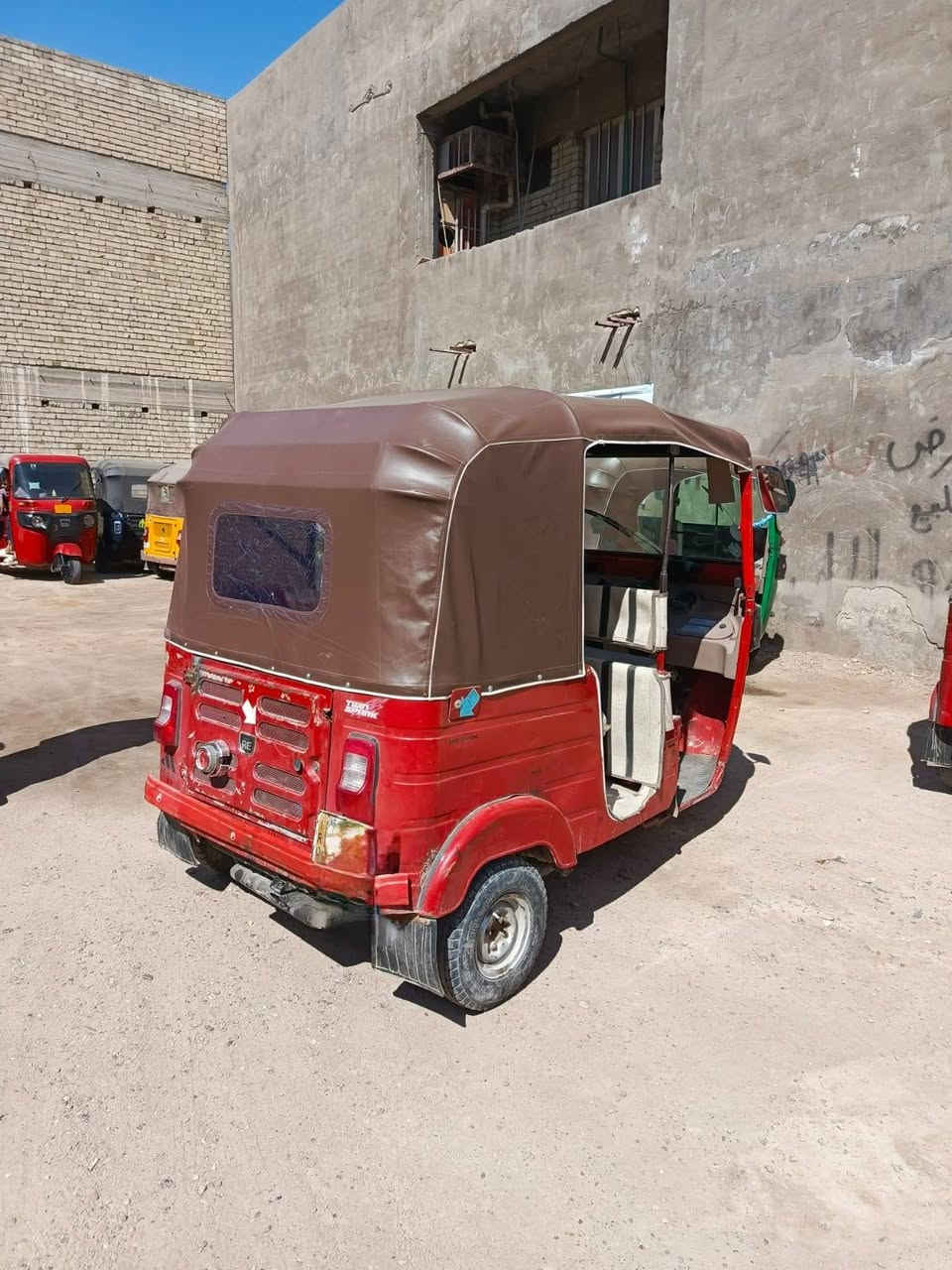 تك تك للبيع موديل 18 لاصبغ ولا ضربه قويه مكفوله محرك هسه مجفته جديد شركه وكاله مكفول رقم بغداد نكليزي تحويل ثاني يوم مكاني بغداد البلديات رقم *********** بي واتساب
