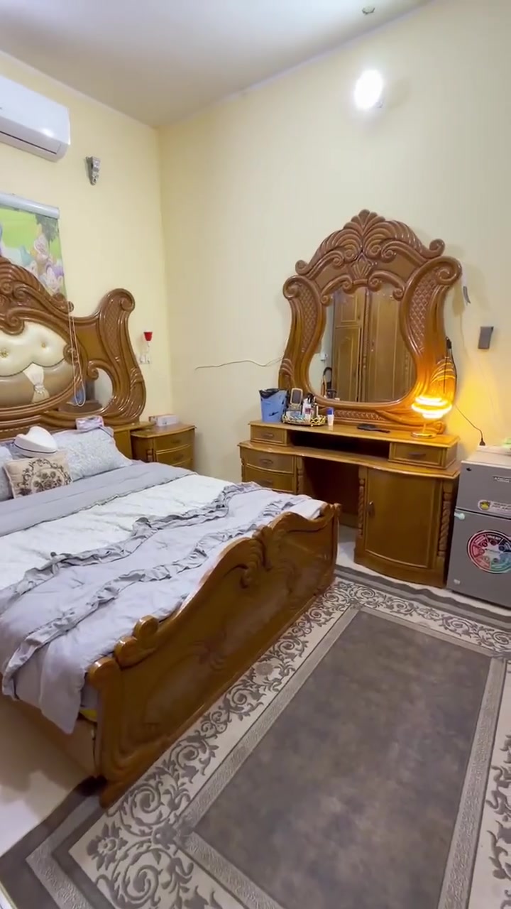 السلام عليكم
غرفة نوم صاج خشب عراقي أصلي تتكون من 7 قطع كنتور طابقين 6 ابواب بالإضافة الى ملحق طابقين أيضاً وبابين الجرباية تخته تفصال تتحمل أوزان عالية جدا استخدام سنة واحده السعر مليون وربع العنوان البصرة حي الأصدقاء الرابعة مقابل ياسين خريبط
***********
