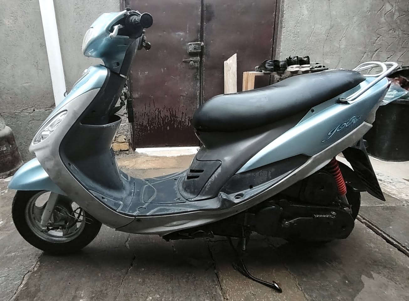 سلام عليكم دراجه للبيع ماكس منغولي دراجه كفاله ما مفتوحه ختم واحد سلف هندر اشاير لايت دشبول كلشي شغال دراجه ناعمه ومعدل السعر ٨٠٠ وبيهه مجال مكان ديوانيه مركز هاذه رقمي ***********
