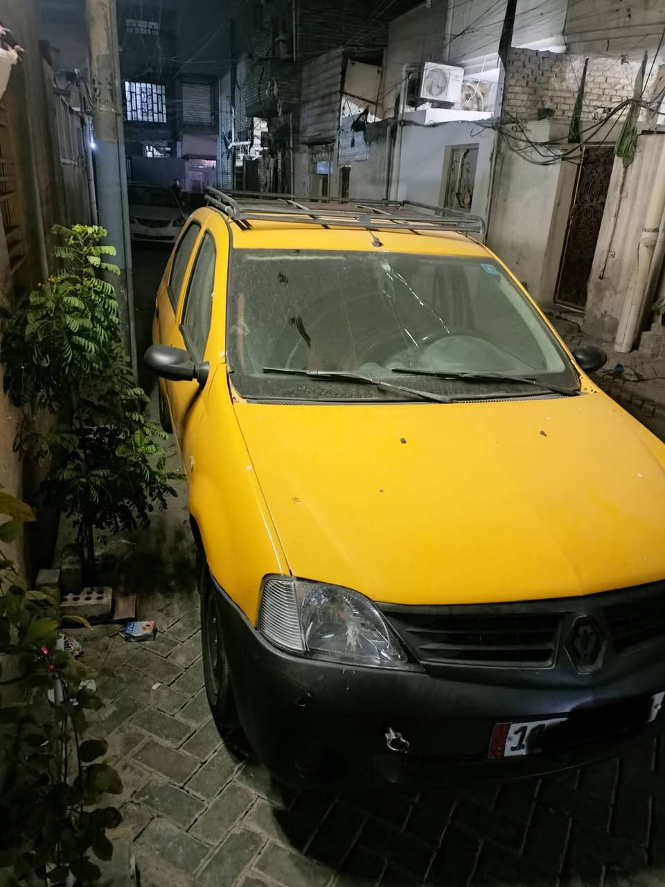 للبيع رينو لوكان موديل 10 مصفره هيئه وغرامه السعر 25 مكاني مدينة الصدر الرقم ***********
