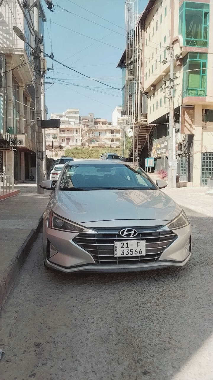 السلام عليكم
النتره ال ٢٠١٩ شمالي رقم سليمانيه الجديد بسمي وكاله تحويل شرط
مواصفات عاديه 
سياره كير مكينه حداديه 
تخم تاير كله جديد حادثها قطعتين صبغ مال امريكا وهنا بلعراق بارد جاملغ مفتوح
بدون دواخل  بدون ارباك سياره جاهزه من كل شي

***********
