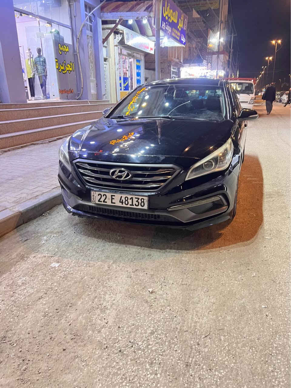 السلام عليكم 
للبيع سوناتا موديل 2016 فول لمتتد اعلى فئة بالسوناتا حادثها قطعتين موجود الصور بالمنشور 
وهنا بالعراق انصبغ الباب الخلفي فقط صبغ بدون حادث 
السعر 115وبيها مجال كلش بسيط 
مكان السياره بالنجف 
*********** Singapore
