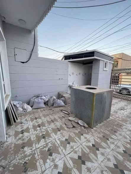 دار للبيع المساحه 150 متر طابق واحد الواجهيه 5 والنزال 30 بناء زيرو السعر 80 وبي مجال القادسيه قطعه 500 
***********
***********
