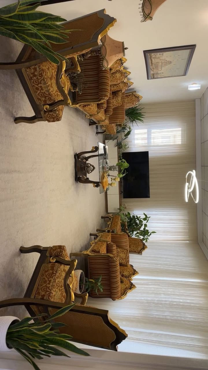 Hello everyone.
Hello everyone.

I'm selling this couch. It is for 9 person. It's in very good shape and almost new.1000$

سڵاو بەڕێزان

ئەم تاخم قەنەفەیە بۆ فرۆشتن،زۆر نوێیە و ٩ نەفەریە بە ١٠٠٠ $


**إذا كنت صاحب هذا الإعلان وتريد حذفه لأي سبب، رجاءا أرسل رسالة إلى الدعم الفني**