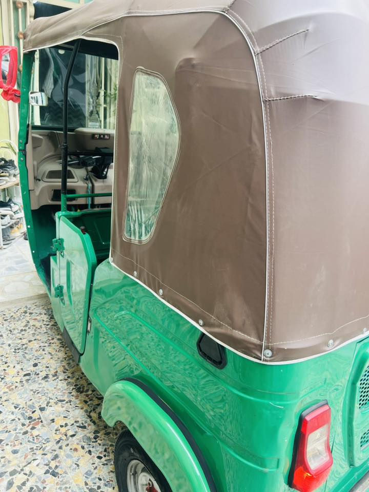 السلام عليكم… تكتك مديل 2022 الشهر الـ7  رقم بغداد انكليزي باسمي ثاني يوم تحويل دوس ابلادي ممعمره تكتك حلوه والمكينه خير من الله عارضها 8300 وبيها مجال حك الجيه هـ*********** مكاني مدينه الصدر
