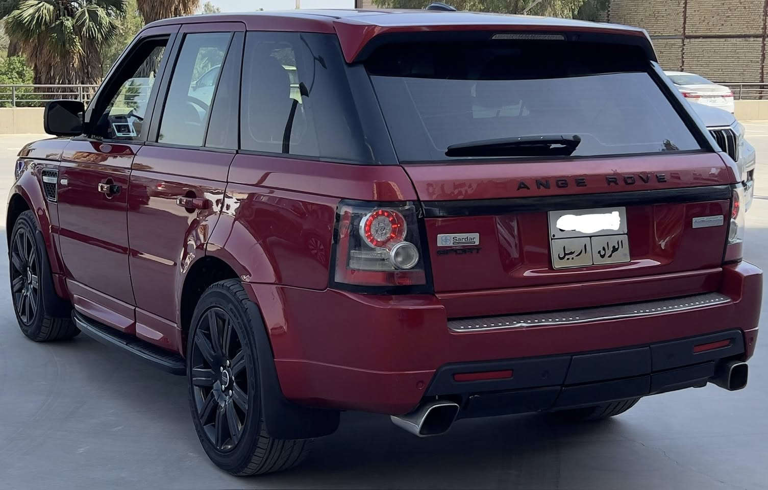 ...﷽ ...
RANGE ROVER - sport🪬
الموديل :- 2012

اللون :- احمر

المحرك :- V8   سوبر   

المواصفات فول فول 

:- بصمة 

:- سلايد 

:- كامرات درجة 360

:- رادار جانبي 

:- جكات  

:- مري شفط كهربائي 

:- فور ويل 4✖️4 ( دبل اكسل ) 

:- ستيرن تدفئة 

:- كشنات جلد احمر
:- لايتات زينون 

:- حساسات

:- سماعات HARMAN/KARDON 

السيارة جاهزة وبشرط الكير والمحرك والحدادية والكهربائيات  بيها 4قطع صبغ فقط بدون ضرر

للاستفسار اتصل :- ***********
سعر125وبيها مجال بسيط
