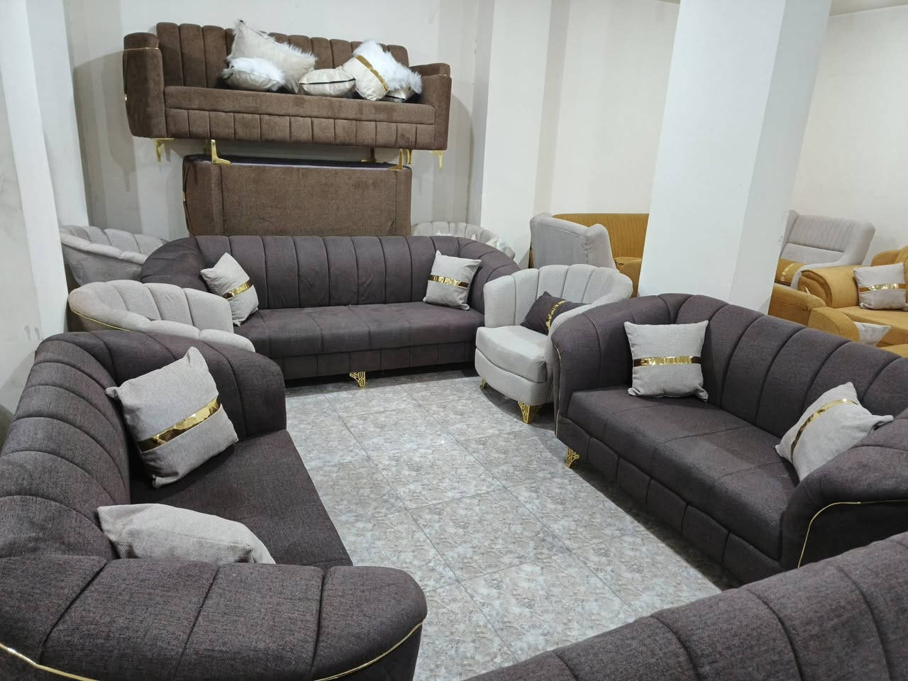 مفروشات الذهبيه الحسكة الناصرة ساحة ختو الشارع العام الفرع الاول شارع الحلبية الفرع ثاني غرف نوم جاهز وعلا طلب الزبائن غرف استقبال كافة متطلبات المنزل من جاهز وتفصيل للاستفسار يرجى زيارة المعرض رقم الهاتف 0932779566


**إذا كنت صاحب هذا الإعلان وتريد حذفه لأي سبب، رجاءا أرسل رسالة إلى الدعم الفني**