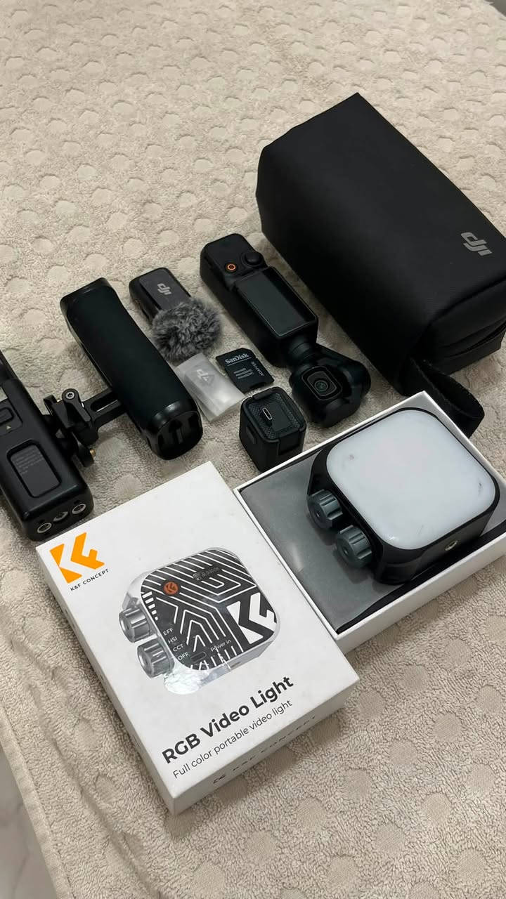 من رخصت الادمن الطيب 🩶

اوزمو بوكت 3
سينسر 1 انش* تصوير 4K 120fps و 10bit D-Log M
 - *مانع اهتزاز 3 محاور* يعني الفيديو يطلع ثابت حتى لو تمشي وتركض
 - *شاشة تدور 180 درجة* وتكبر، ممتازة للتصوير السيلفي
 - *تركيز سريع* وتصوير ليلي كلش زين
ملحقات الكامره تجي بطاريه مال كامره وبطاريه اضافيه وبطاريه مع ستاند مالتها يعني 3 بطاريات 
ويها نك مايك كامل ويها اضائه بكل الوان 
( الكامره يعني كامله مكمله ملحقاته و اضافته كلها كامله
( السعر المطلوب بيها  850 وبيها مجال لل طيبين 
مكاني بغداد اعضميه 
رقمي ***********
واتس اب او اتصال مباشر وتحياتي للكل 🩶🫶🏻

