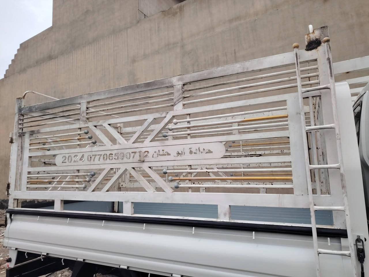 اسلام عليكم ورحمة الله وبركاته محجل للبيع فصال درجه اولى مال كية بعيرة سعر 450 رقم ***********
