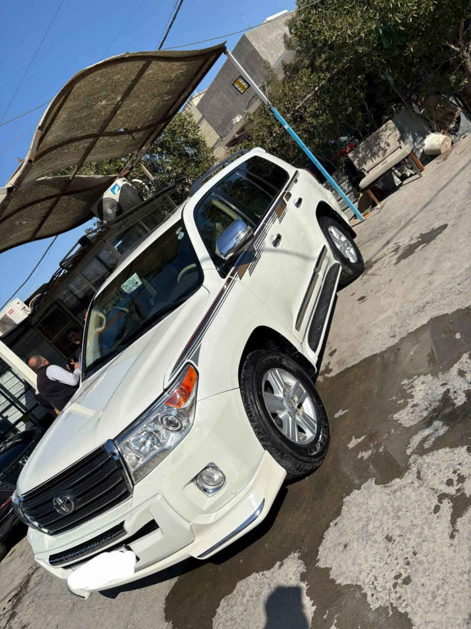 سلام عليكم لاند كروز موديل ٢٠١٣ مكفوله كفاله عامه ماشه٢٢٣ محرك وكير خير من الله تبريد تخم تاير سنويه ٢٠٣٠ رقم شمالي الجديد بيه بارد بسيط سونار موجود السعر3شدات و80ورقه وبيه مجال حك جيه  تحويل ثاني يوم رقم ***********
