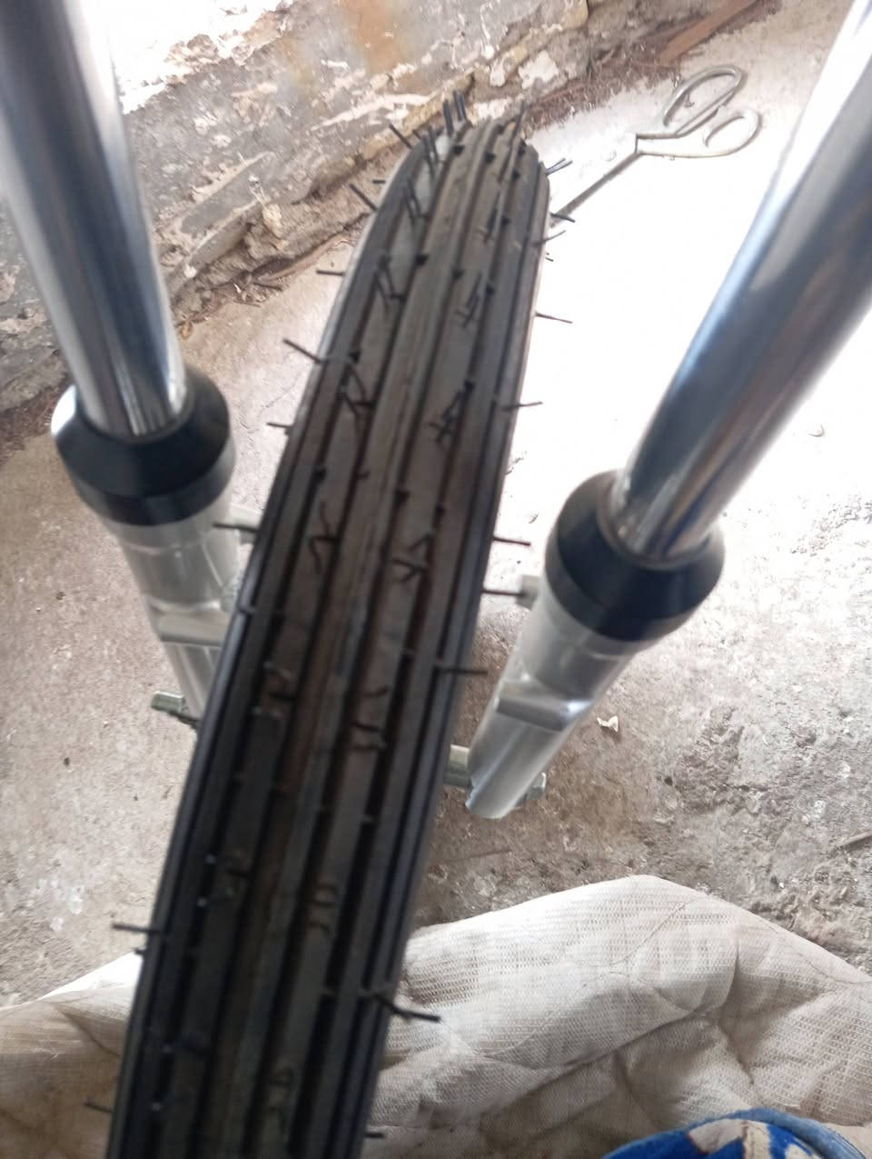 السلام عليكم نامه تعمير جديد اغراضها كامله بدون محرك ما مصعوده السعر 550 قفل ***********
