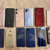 12 جهاز • شاشات بطاريات كاميرات • تباع على وضعهن