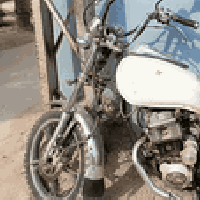 دراجة للبيع السعر 200وبي مجال الاستفسار رقم الهاتف 07858253143