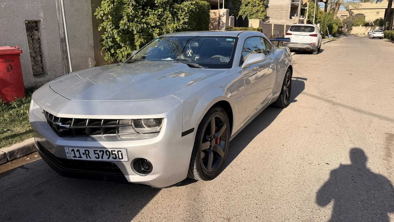 Camaro 2012 Rs
للبيع سيارة نظيفة جدا استعمال بسيط

سنوية 2030 بغداد باسمي رقم دولي تحويل مباشر

محرك 3.6

السيارة ٣ قطع صبغ ابيع حزام

مواصفات فتحة سقف حساسات 

كير و محرك جديد

صورها و صور السنوار مالتها مرفقة

سعرها 87 وبيها مجال جدا بسيط

مكاني حي الجهاد
***********

