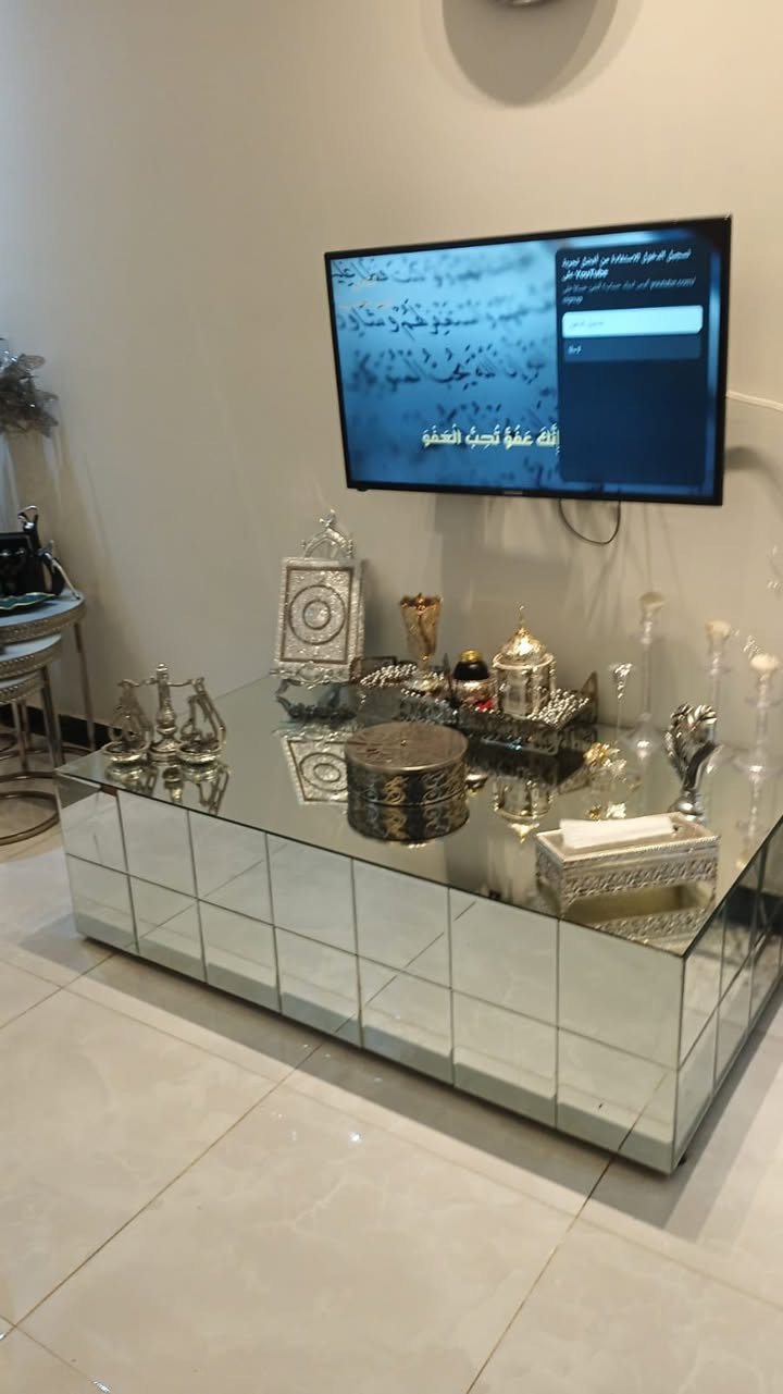 للبيع ميز تلفزيون ومدخل مراية ثنين ثكيلات وشغل حلو اريدهن ب300 وبيهن مجال بسيط وبلرغم هو من اشتريت ميز التلفزيون وحدة جان سعرة ب300 بس ابيعهن ثنينهم ب300 وبيهن مجال


**إذا كنت صاحب هذا الإعلان وتريد حذفه لأي سبب، رجاءا أرسل رسالة إلى الدعم الفني**