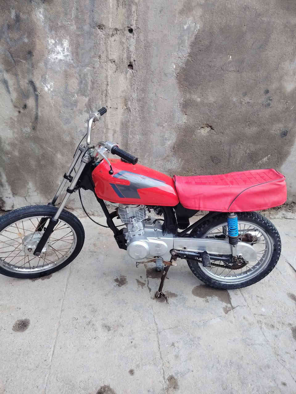 دراجه نامه ادوات مكينه خرسه مكاني زبير دور الدواجن سعر 275 وبيه مجال قليل رقمي ***********
