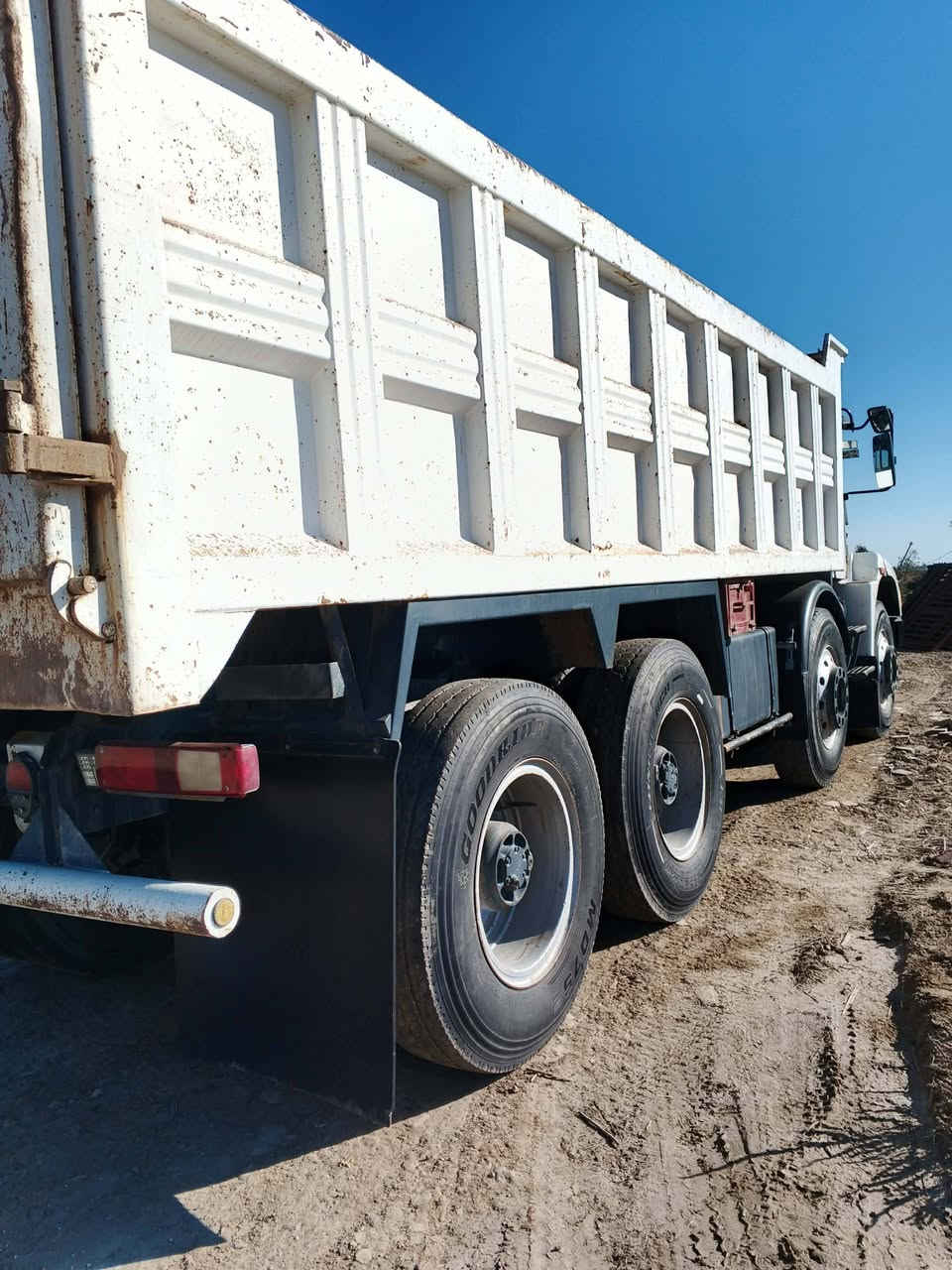 فالفو للبيع تمساح موديل 91سنويه ٢٨ مكفوله كفاله عامه عنوان ديوانيه قضاء عفك ***********
