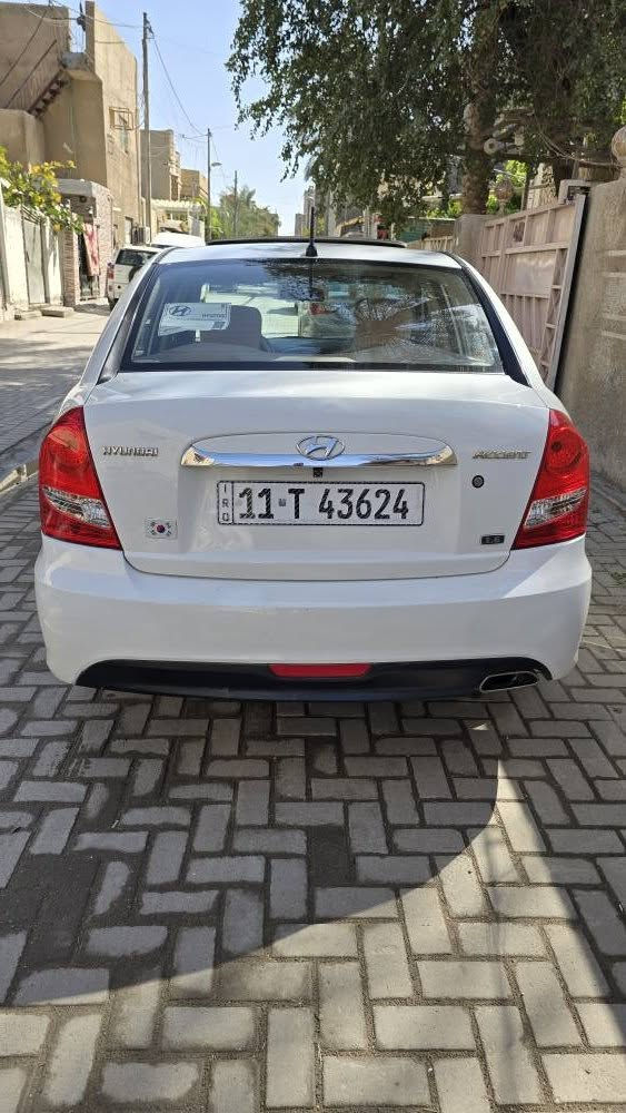 سلام عليكم 
للبيع اكسنت 2011 رياضي فتحة سقف شاشه وكامره والجام كهرباء 5 ويل كب  محرك 1600 سياره نظيفه جدأ وجاهزه بدون اي نقص كير محرك صدر غرفتها جديده تبربد ثلج 
رقم بغداد الدولي جديد سنويه وهزه جديده بيها صبغ جاملغ الامامي وجزء من الباب
السعر 95 ورقه 
للاستفسار اتصال على الرقم *********** بغداد, العراق
