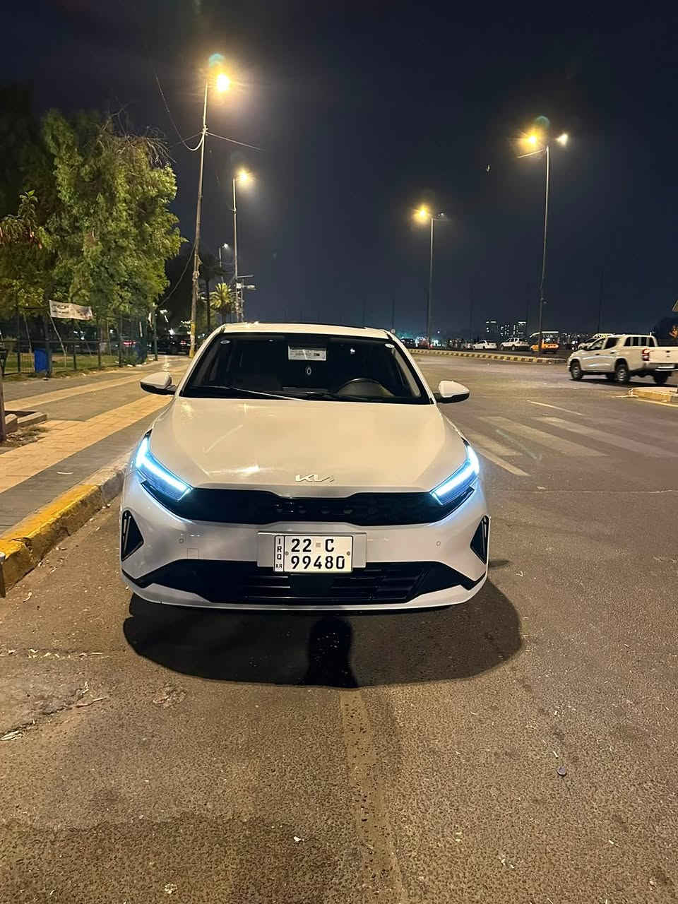 السلام عليكم
🔹كي 3  2024 فول مواصفات ماشية 44 لسيارة باسمي حصراً تحويل ثاني يوم 

🔹مرقم اربيل  الدولي الجديد 

🔹(المواصفات)
بصمه تشغيل -بصمه ابواب 
فتحه سلايد -مري شفط 
كشنات جلد اسود 
شاشة وكامرة 
هند بريك بصمه 
عداد ديجتال 
مكينه 1500 دبل نوزل 
اريل نفكيشن 
 ويل كب 16 
حساسات امامي - وحساسات خلفي بلشاشه 
🔹 تخم تاير جديد نوعية جيدة 🛞
بلضافة باتري جديد نوعية ممتازة 
وتغليف بيبان ببي اف 
🟢 بيها اربع اصابع بلجاملغ لعكس لسايق مرجع بي دي ار و مواكع ولا خددوش صبغه
🟢 و بيها بارد اقل لشبر  بين لباب ولهلال مرجع بارد ايضاً مواكع صبغه ولا مخدوش 
 
📍مكان لسيارة الغزالية 
للستفار الاتصال واتساب ***********

