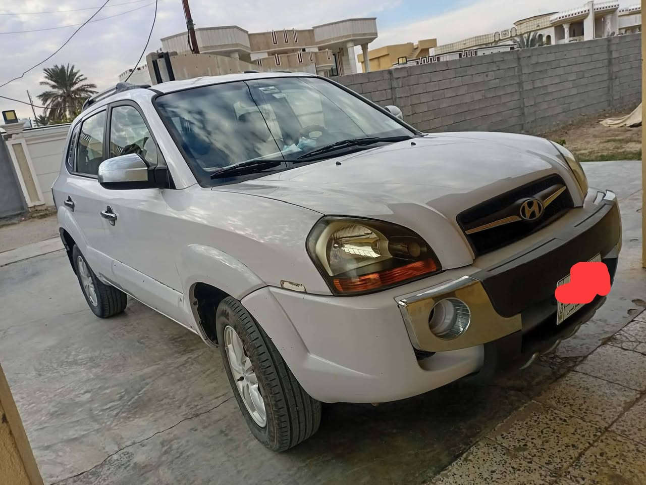 توسان موديل ٢٠١٠ خليجي ٤ سلندر دوش محرك كير كفالة بدون بارد بدون تبديل فقط رصعة بالجنطة موضحة بالسونار السعر ١٢٥$ 
***********
